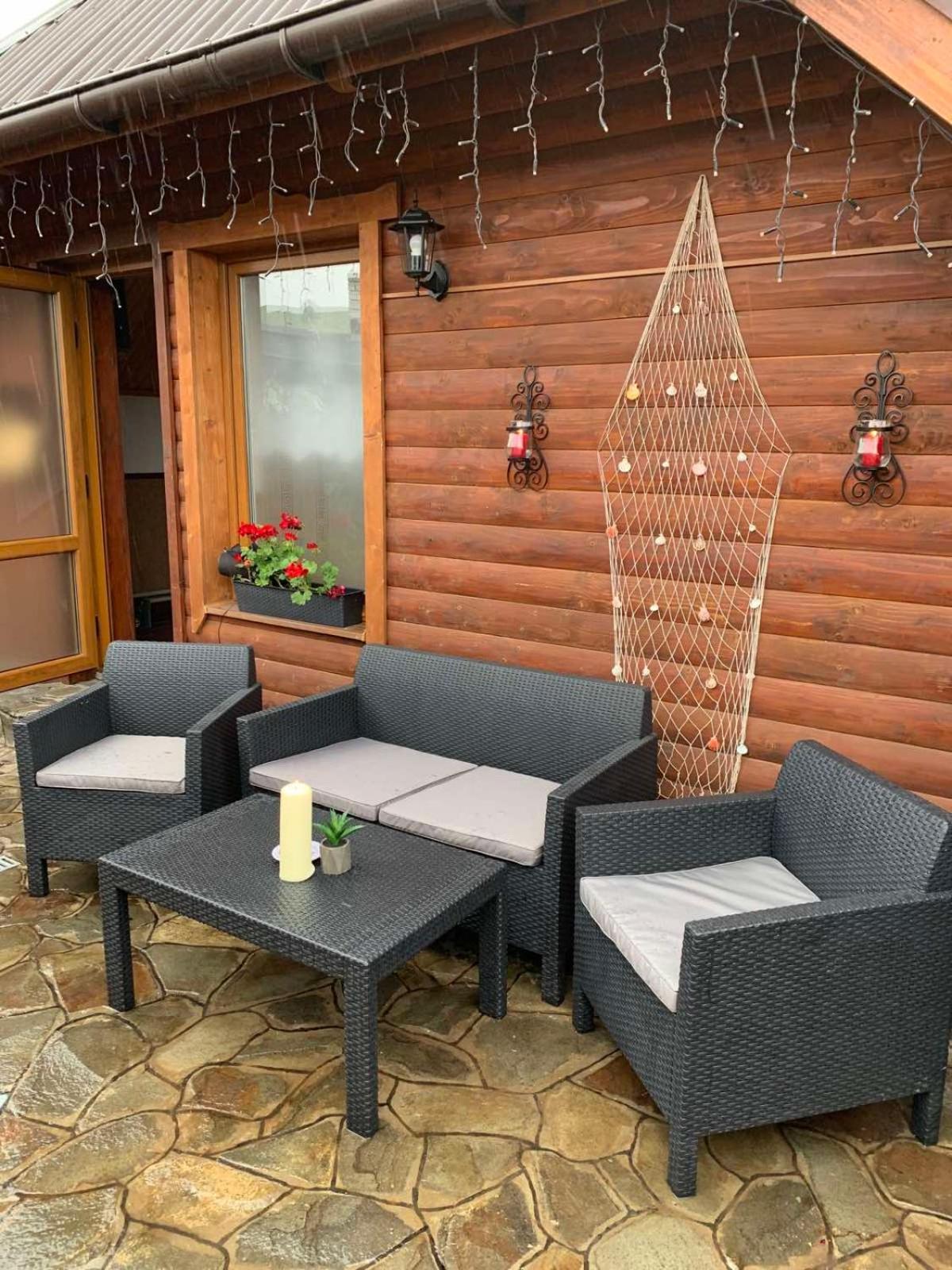 Dacha Hotel Yasinia Bagian luar foto